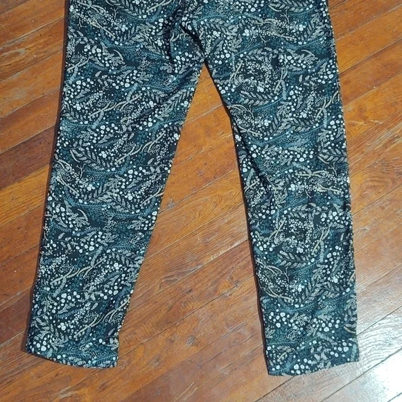 Ann Taylor LOFT Floral Print Black Pants Sz 6 - Picture 9 of 11